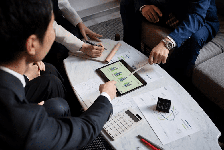 tax consultant
