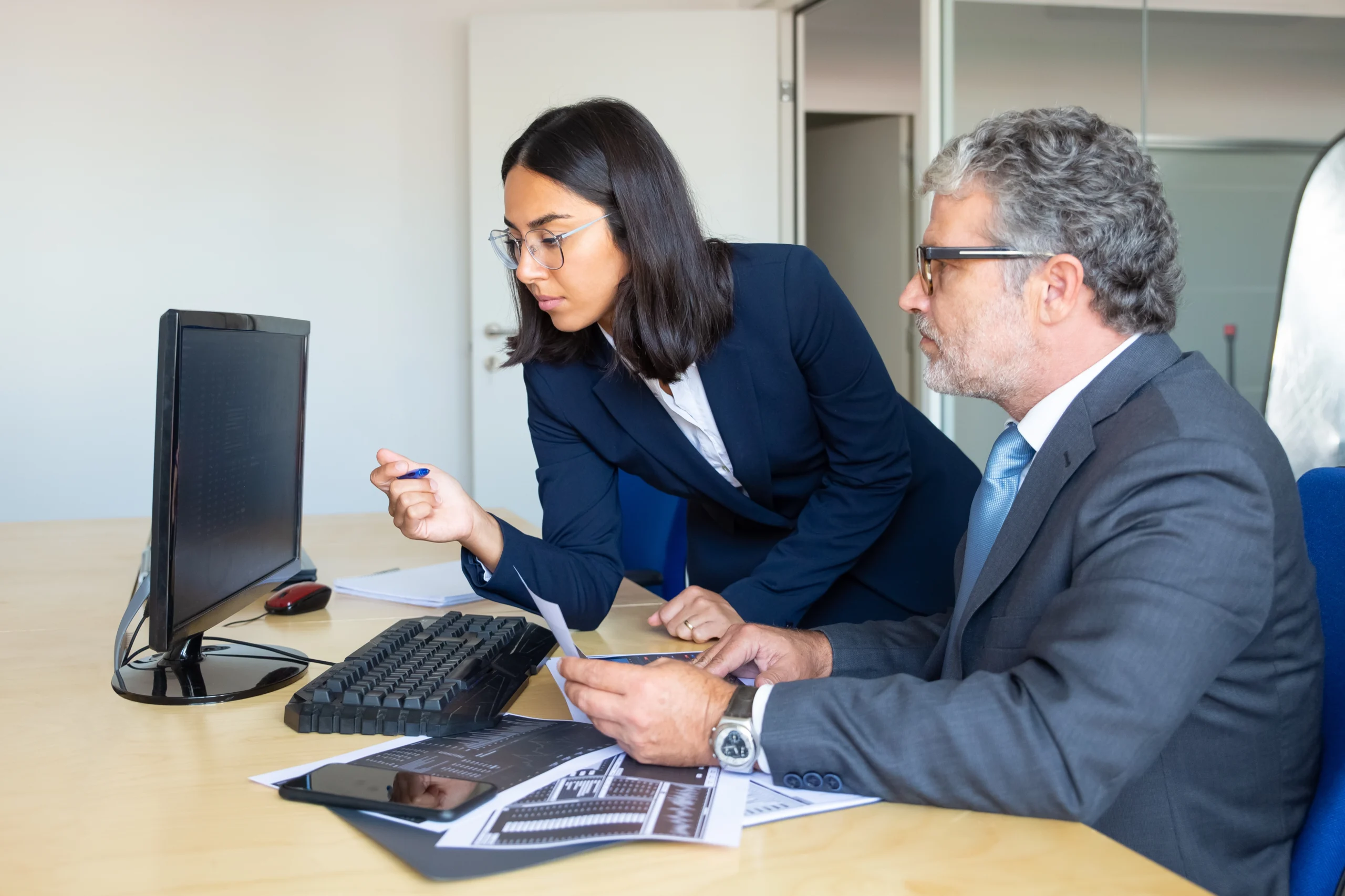 Legal consulting and business law advisory services for companies in Indore by Taxfend legal team
